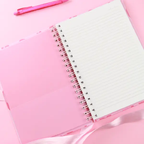 CADERNO MAGNOLIA COLEGIAL LIZ MACEDO AMORECOS