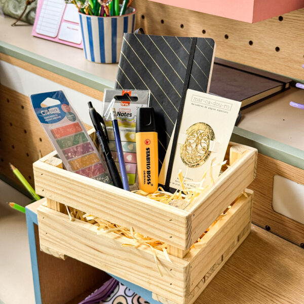 Kit Leitura - Caixa com 9 itens de papelaria